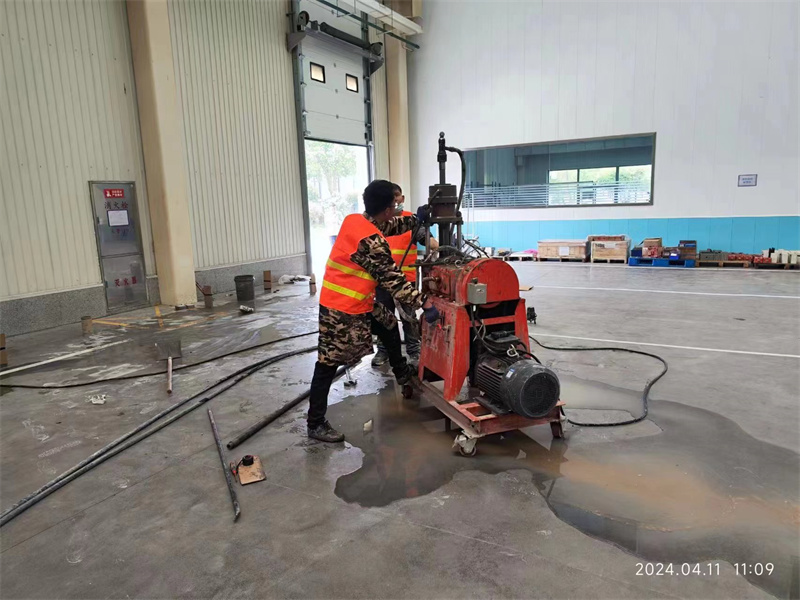 辽中厂房地面下沉塌陷注浆加固施工